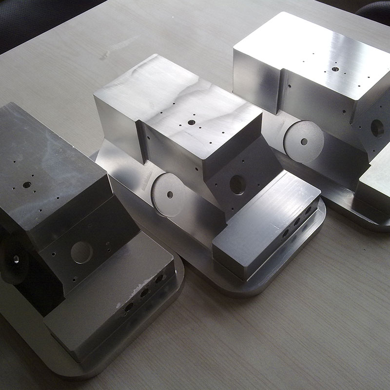 新能源汽車(chē)零件