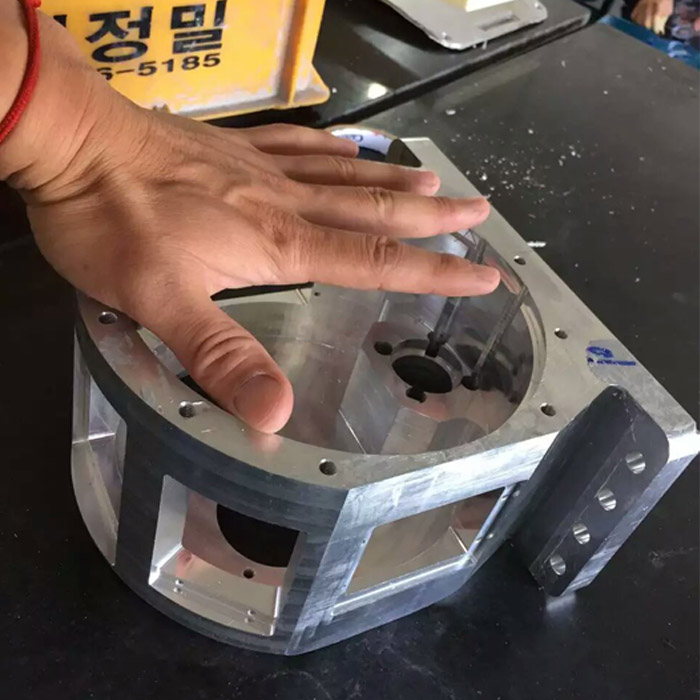 新能源汽車零件